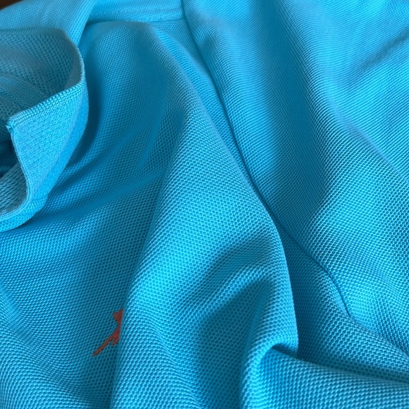 Tommy Bahama top. - Picture 13 of 13